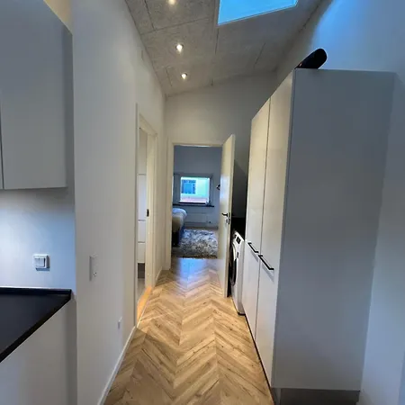 Apartamento Nyrenoveret,hyggeligt Og Hus *