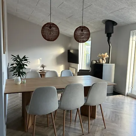 Nyrenoveret,hyggeligt Og Hus Holstebro