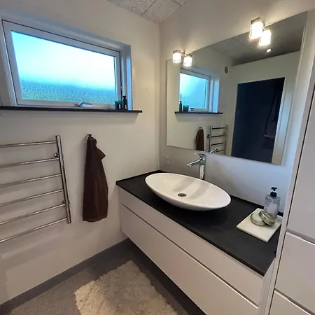 Nyrenoveret,hyggeligt Og Hus Apartamento