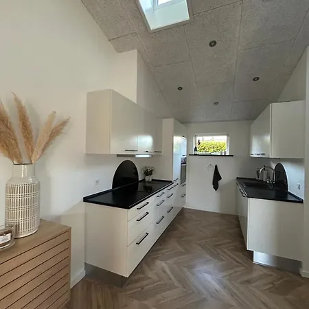 Διαμέρισμα Nyrenoveret,hyggeligt Og Hus